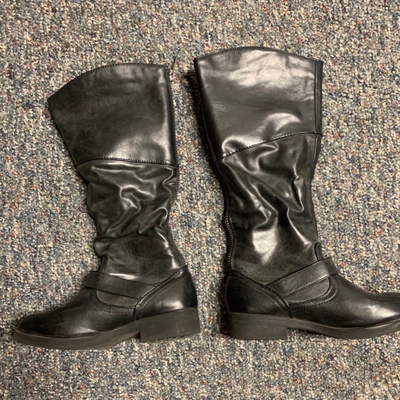 Boots - Picture 2 of 2